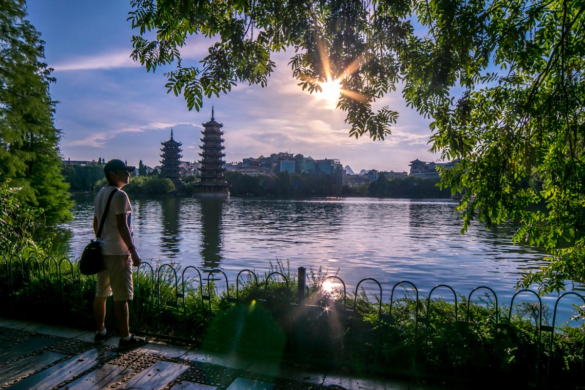 Pagoda del sol y de la luna